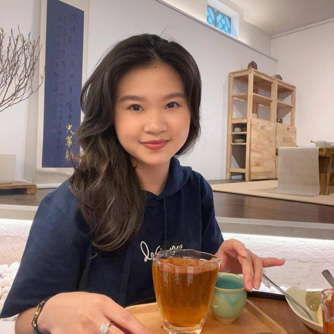 instagram.com/feliciatissue