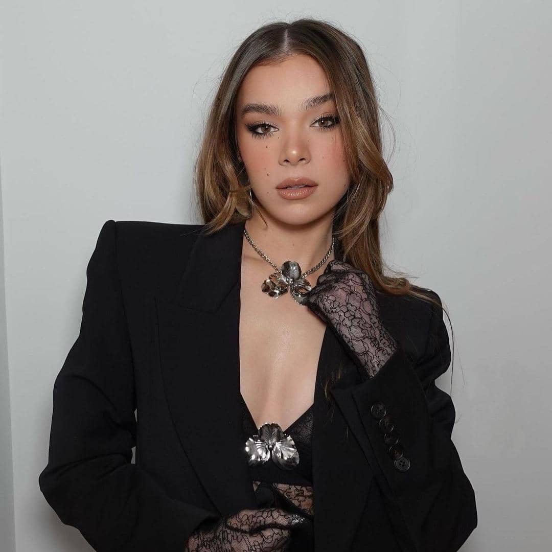 instagram.com/haileesteinfeld