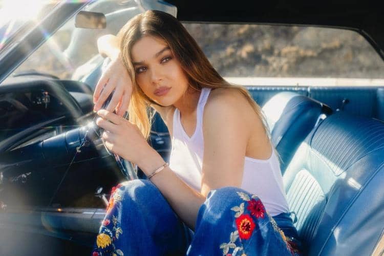 instagram.com/haileesteinfeld