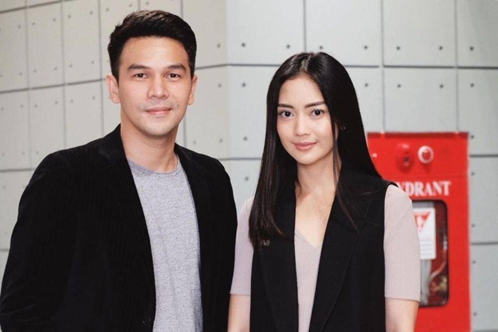 8 Potret Ririn Dwi Ariyanti Rayakan Natal Bareng Jonathan Frizzy