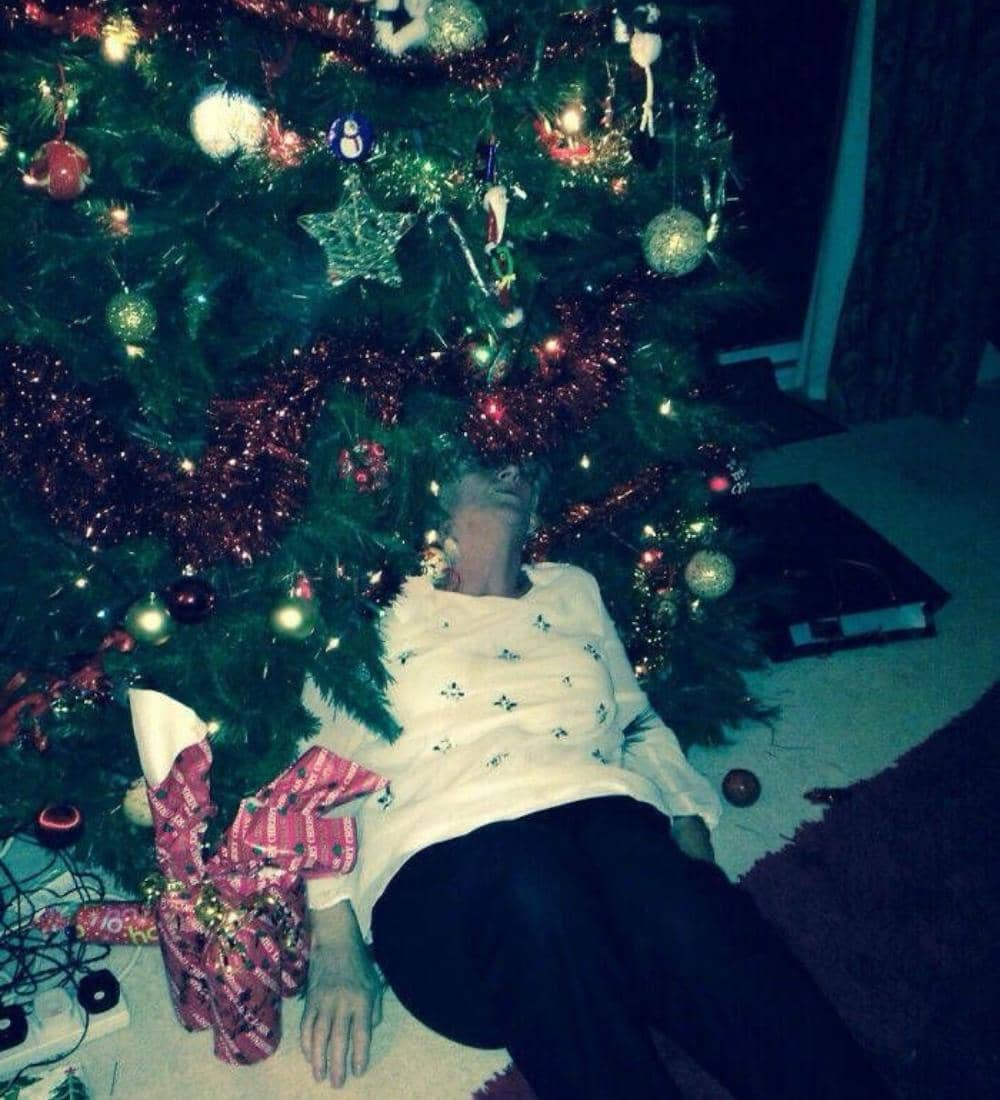 instagram.com/awkwardfamilyphotos