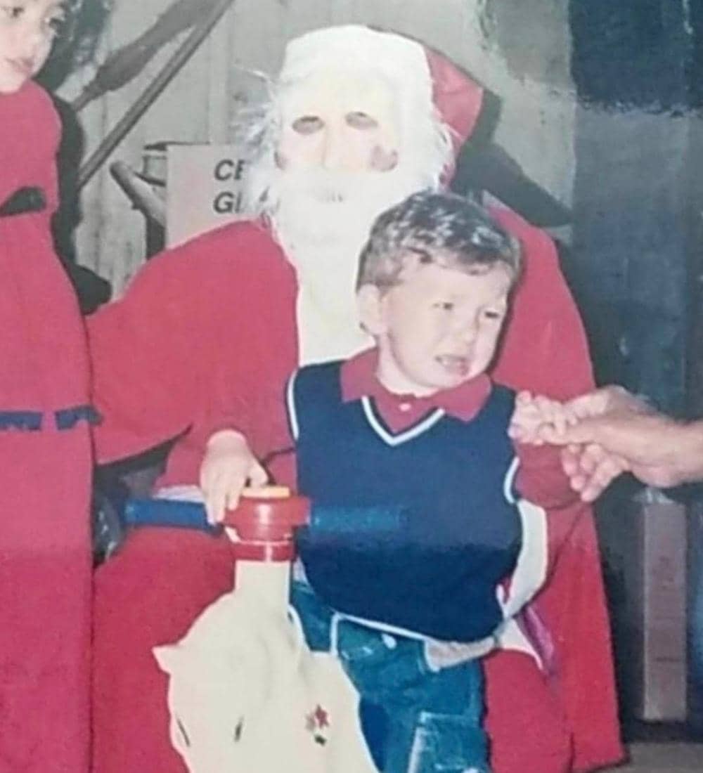 instagram.com/awkwardfamilyphotos