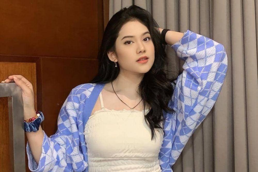 instagram.com/jkt48.chika