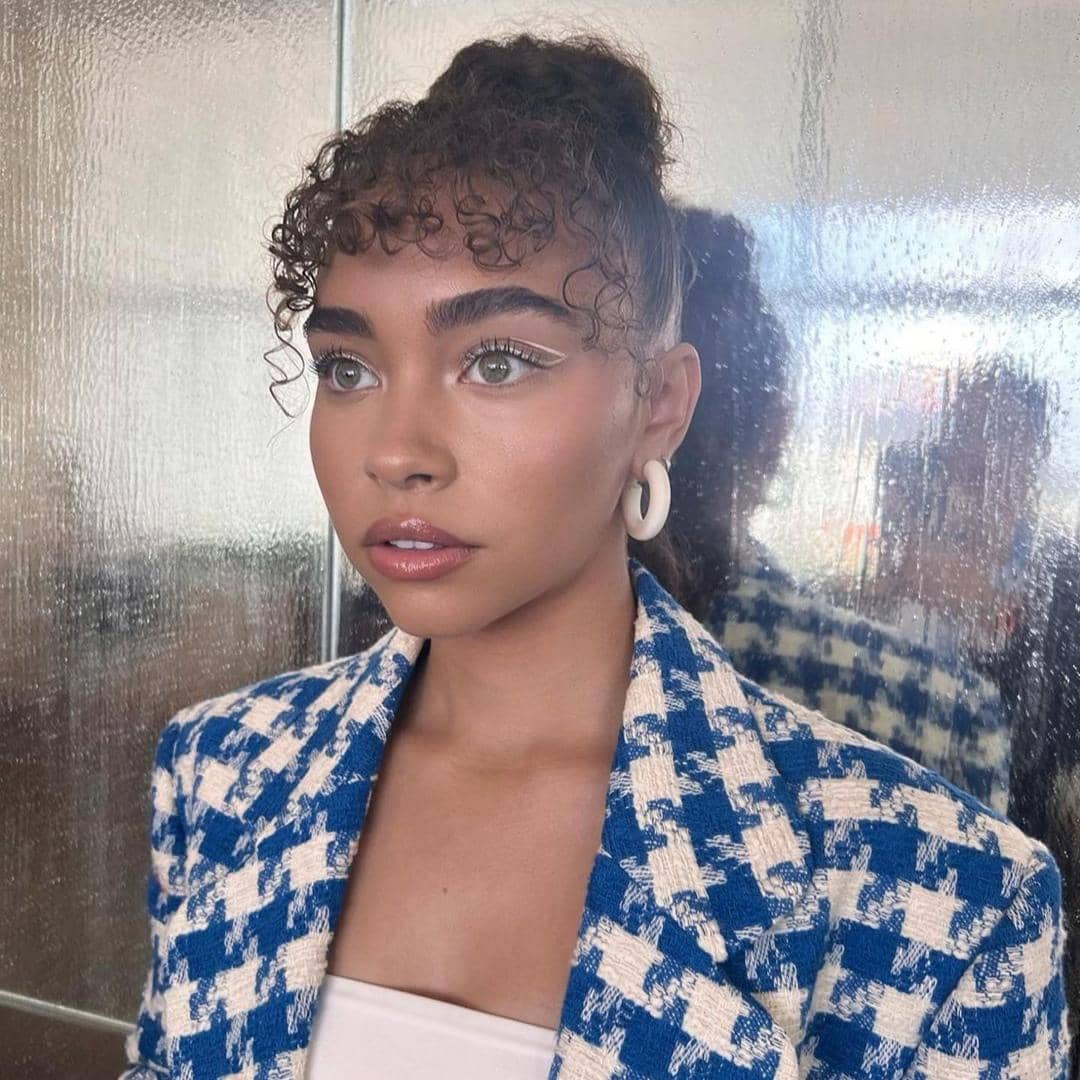 instagram.com/baileybass