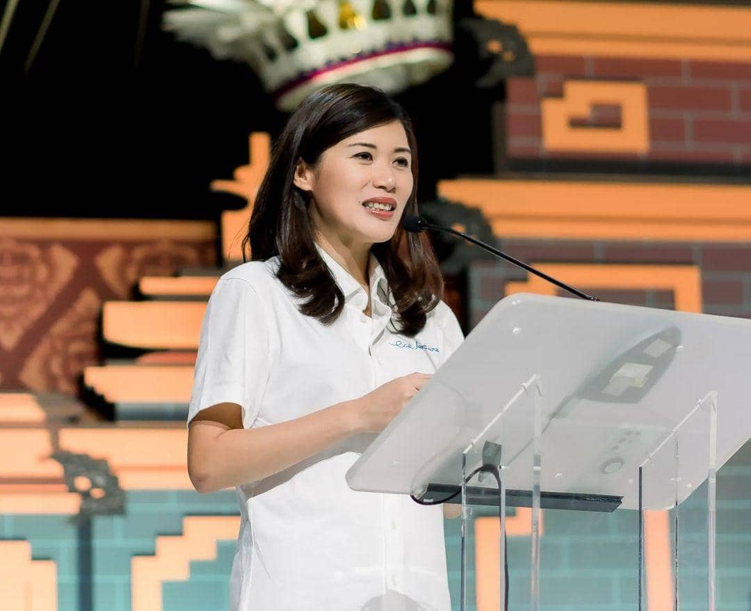 instagram.com/avinasug