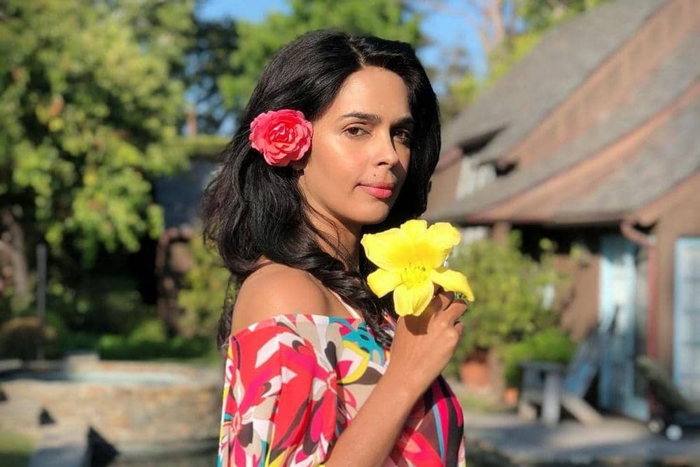 Instagram.com/mallikasherawat