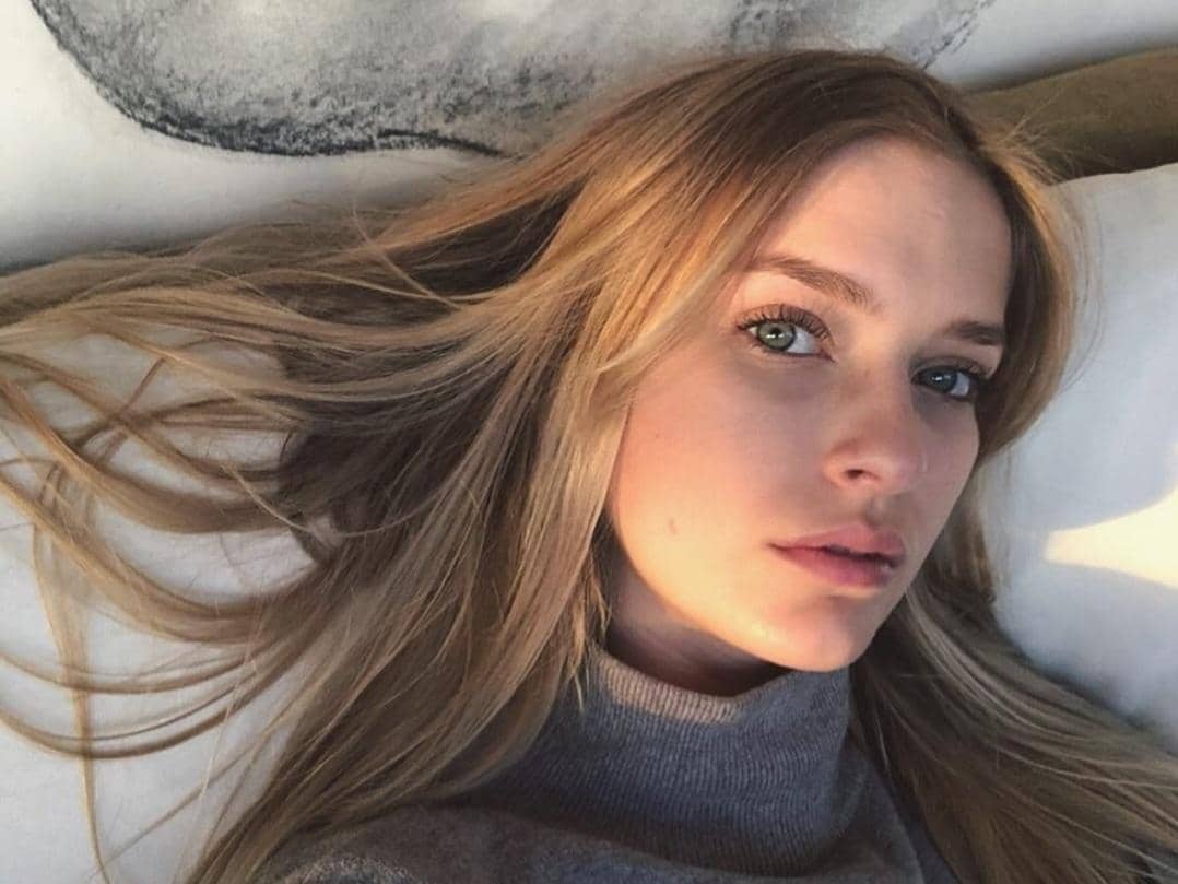 Instagram.com/camillerazat