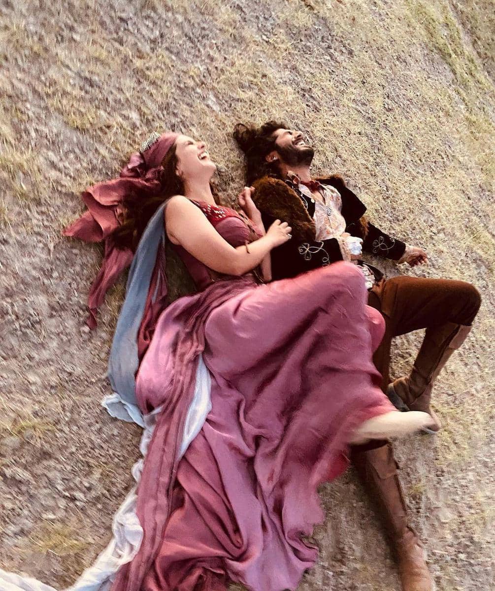 instagram.com/_tunisha.sharma_