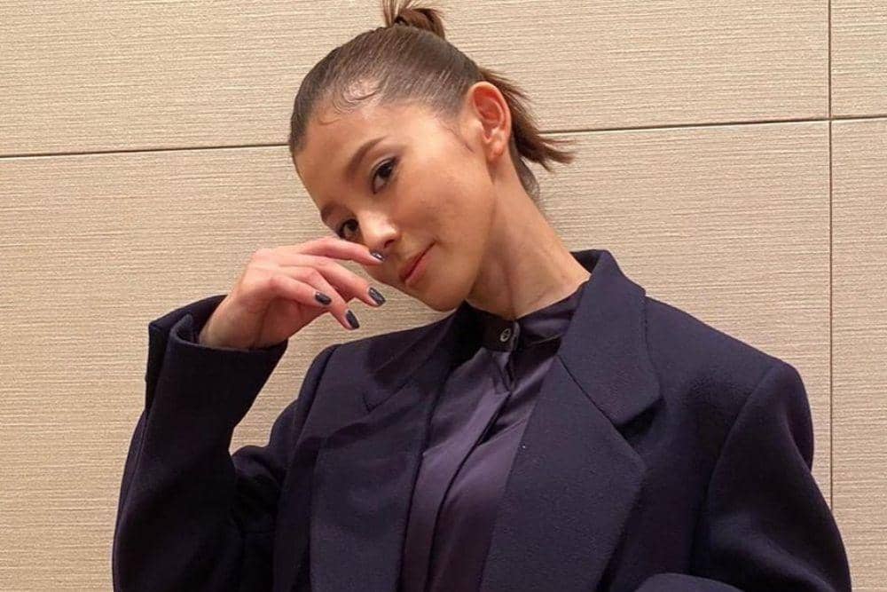 instagram.com/asahina_aya