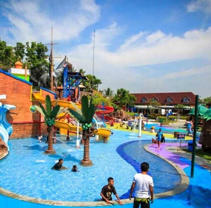 citragrand mutiara(instagram.com/waterparkcitragrandmutiara)