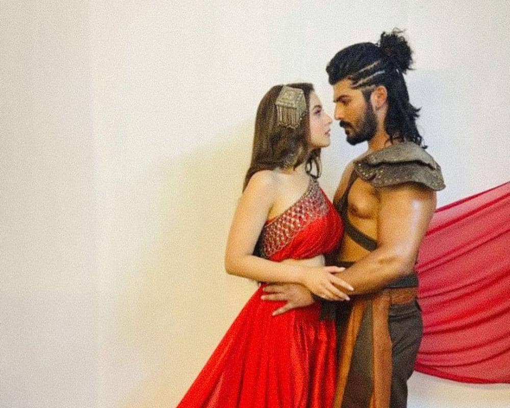 instagram.com/_tunisha.sharma_