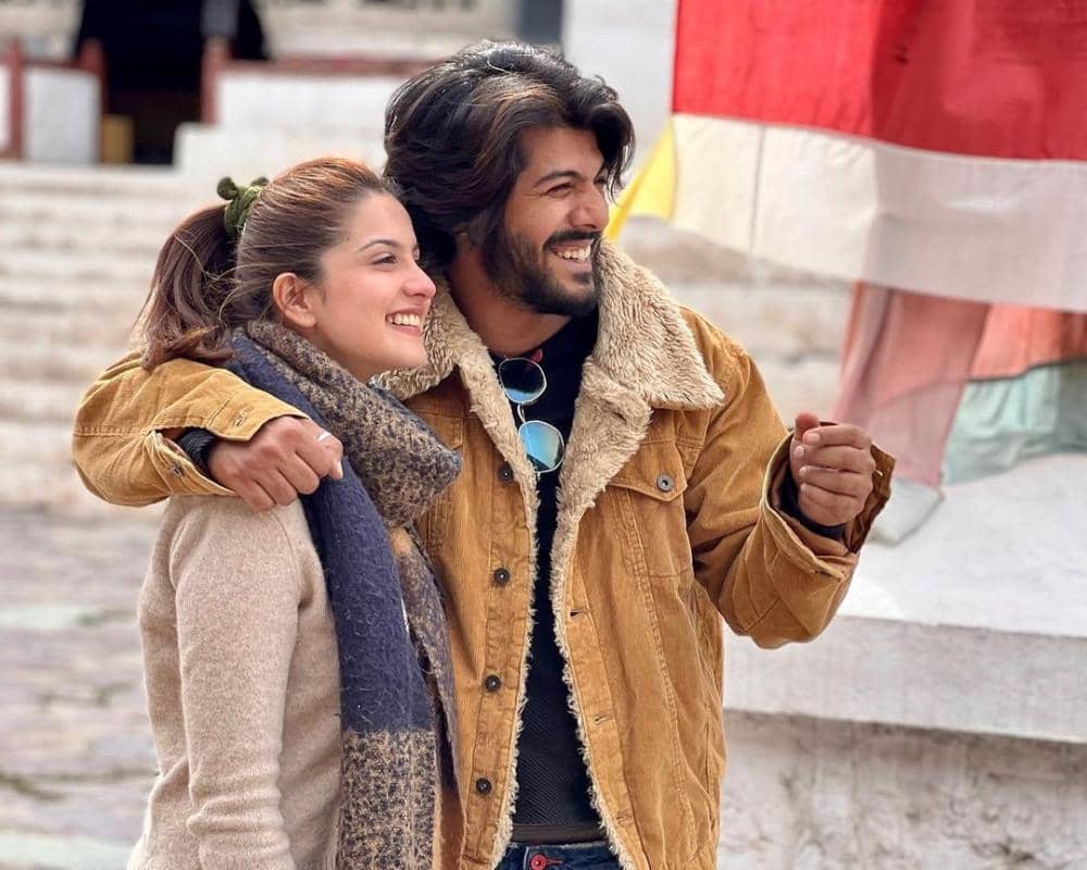 instagram.com/_tunisha.sharma_