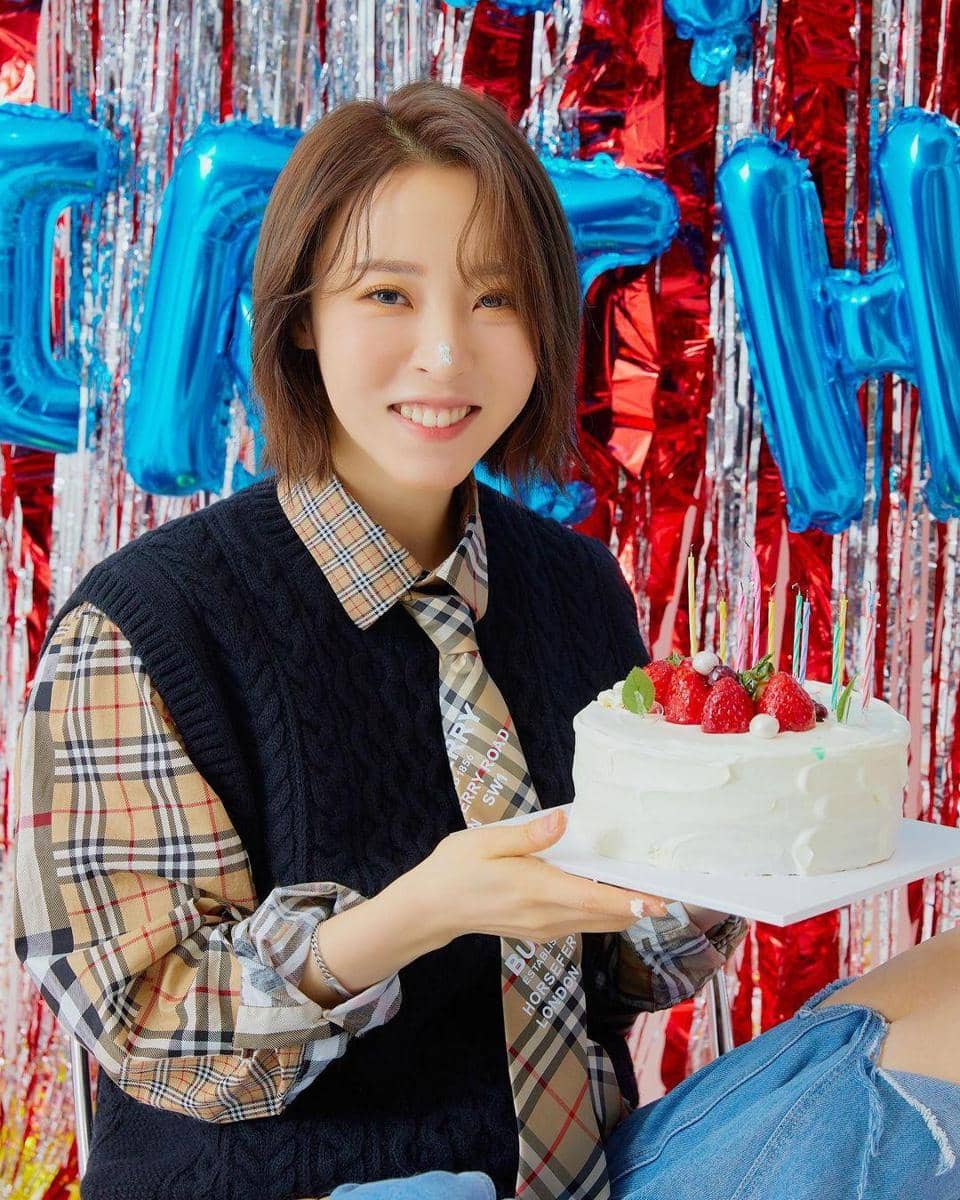 instagram.com/mo_onbyul