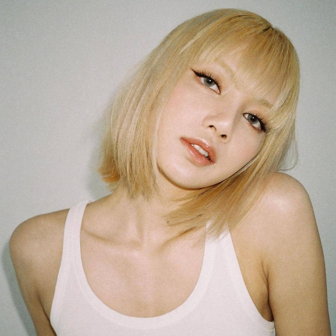 instagram.com/lalalalisa_m