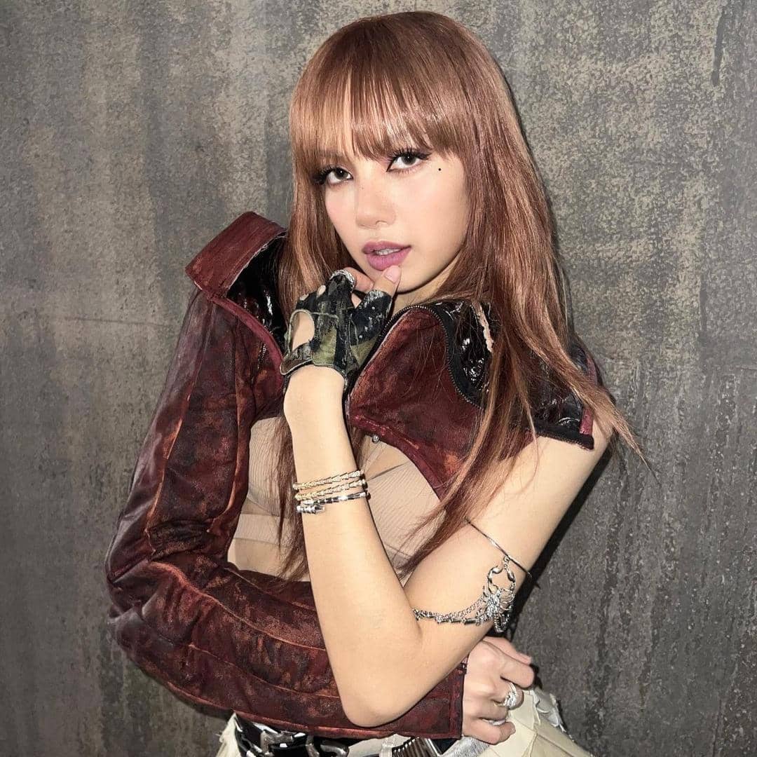 instagram.com/lalalalisa_m