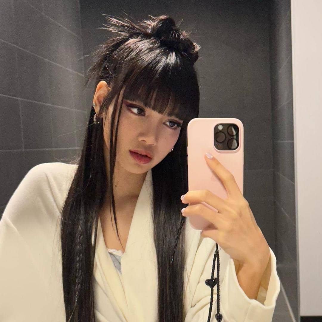 instagram.com/lalalalisa_m