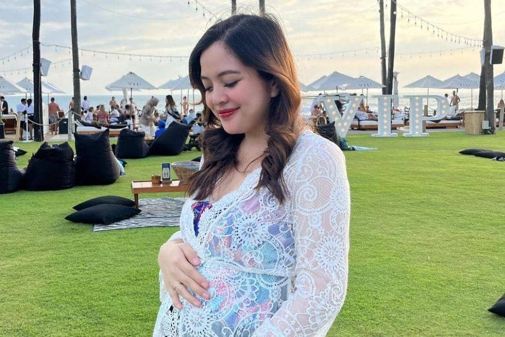 instagram.com/tasyakamila