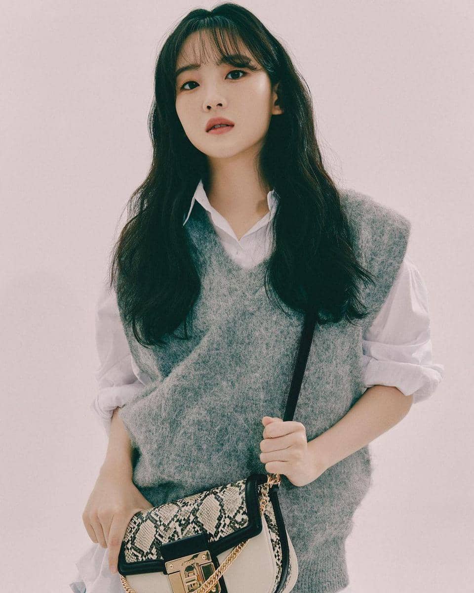 instagram.com/yihyun_1208