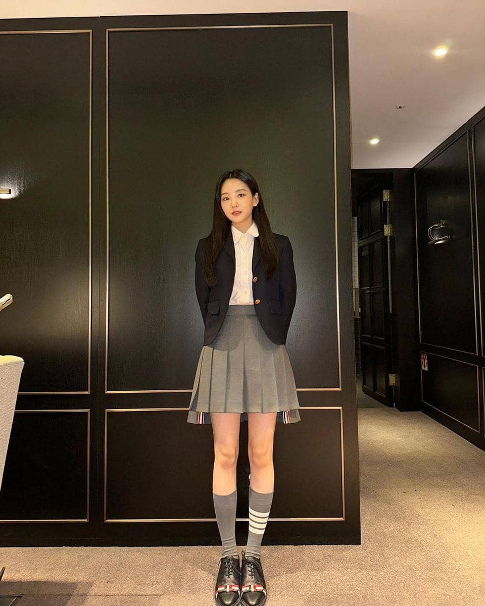 instagram.com/yihyun_1208