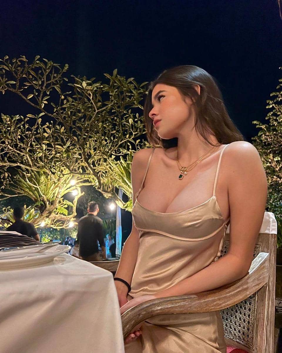 instagram.com/mariatheodoree