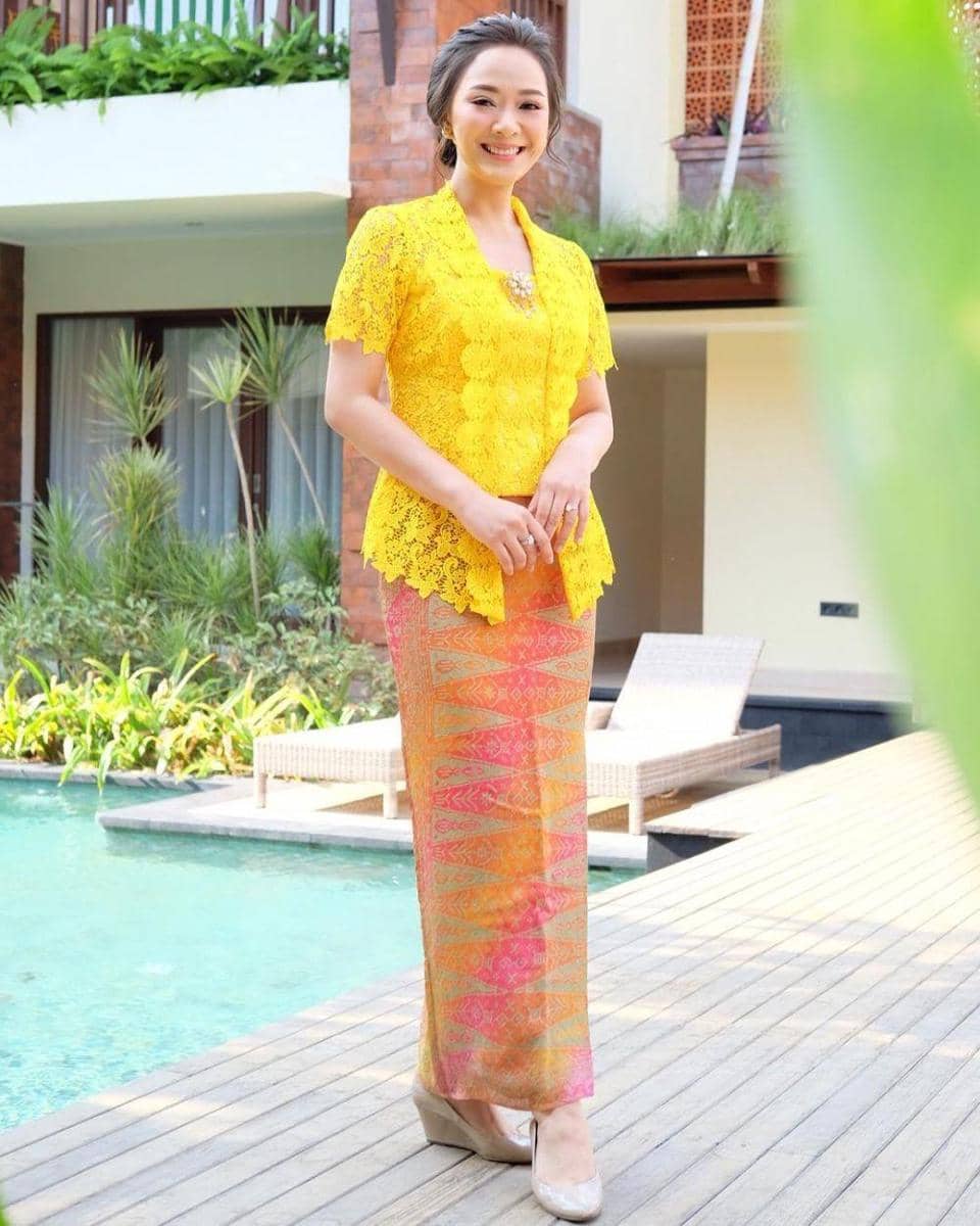 instagram.com/yuanitachrist