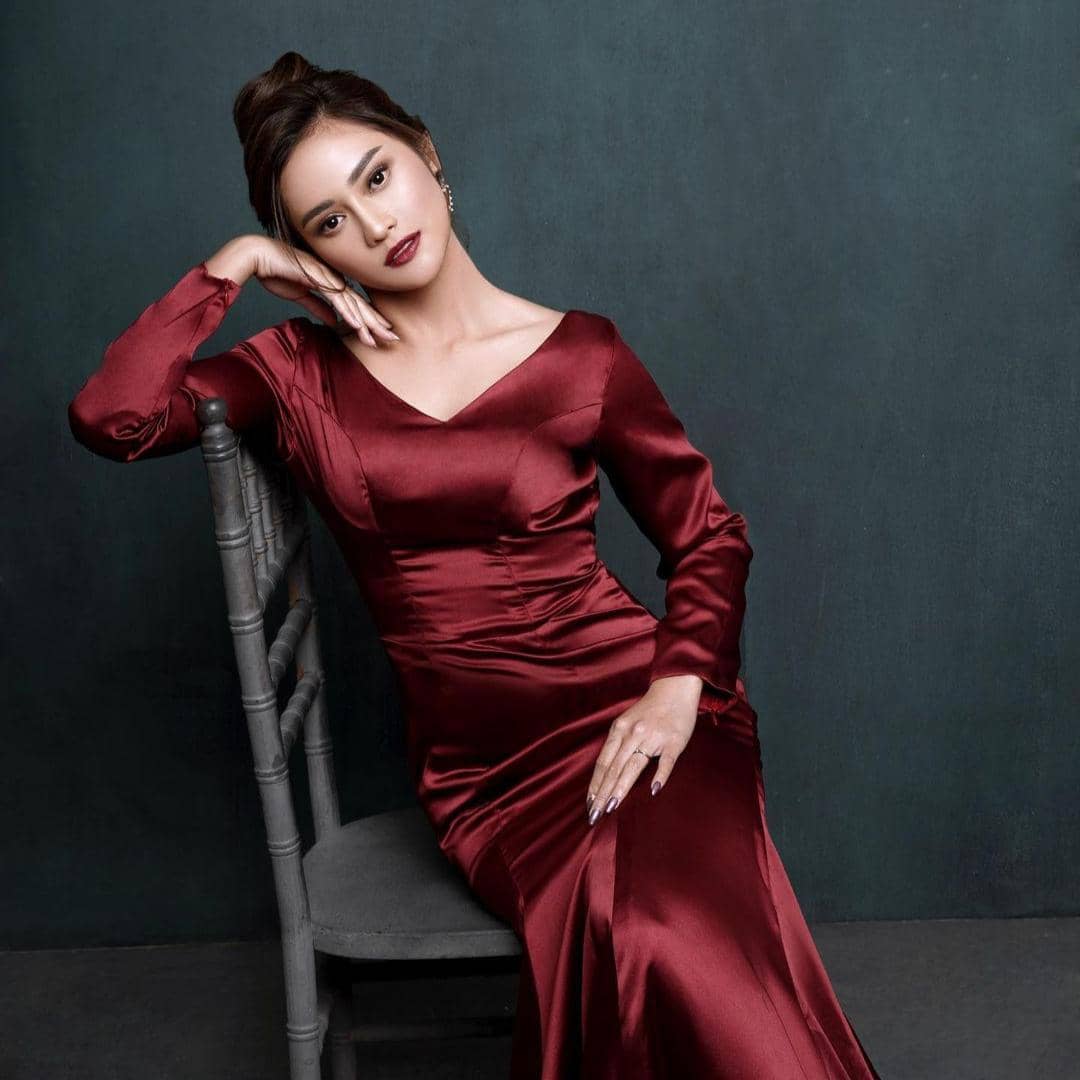 instagram.com/kiranadevina