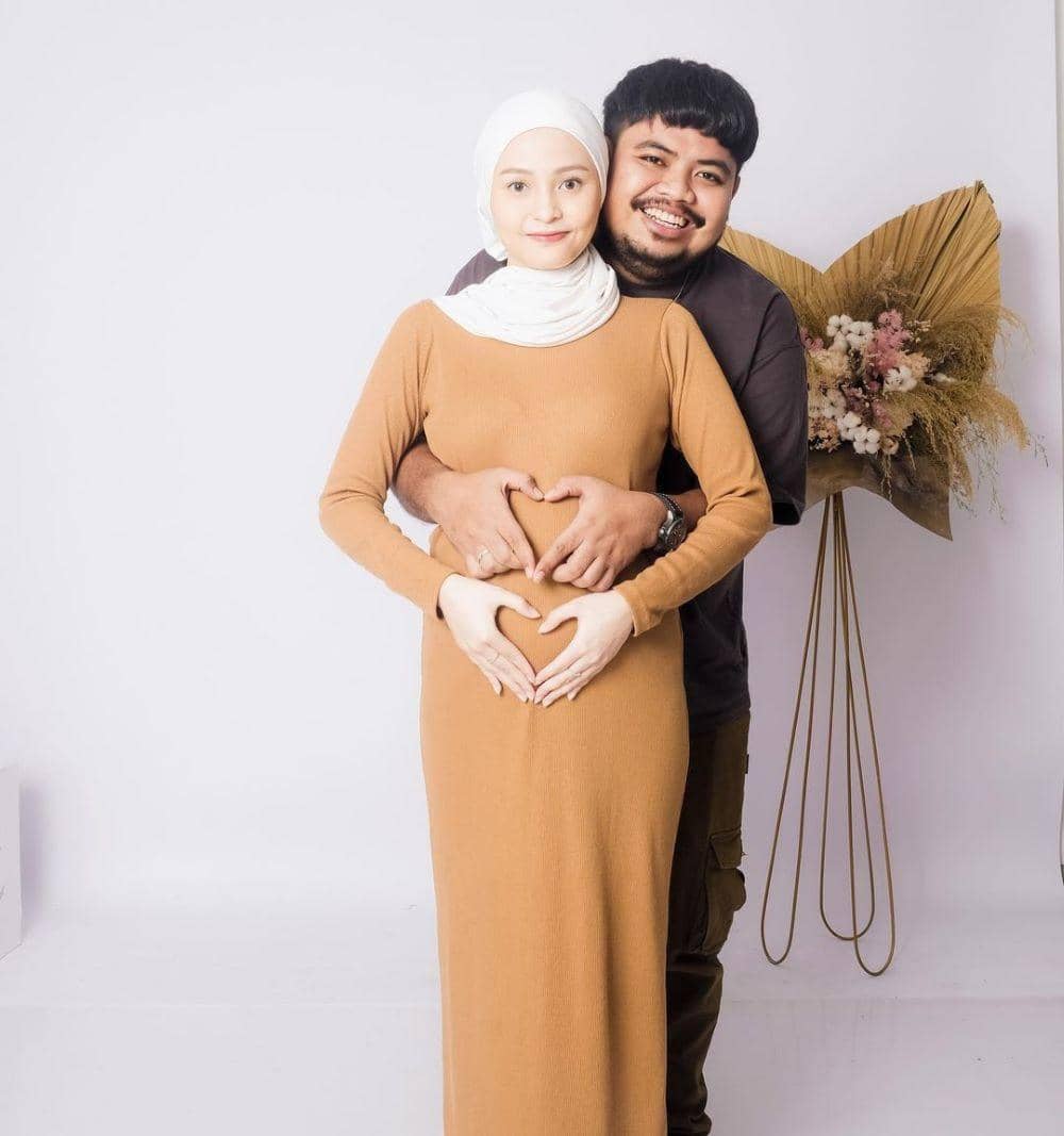 instagram.com/indhningtys