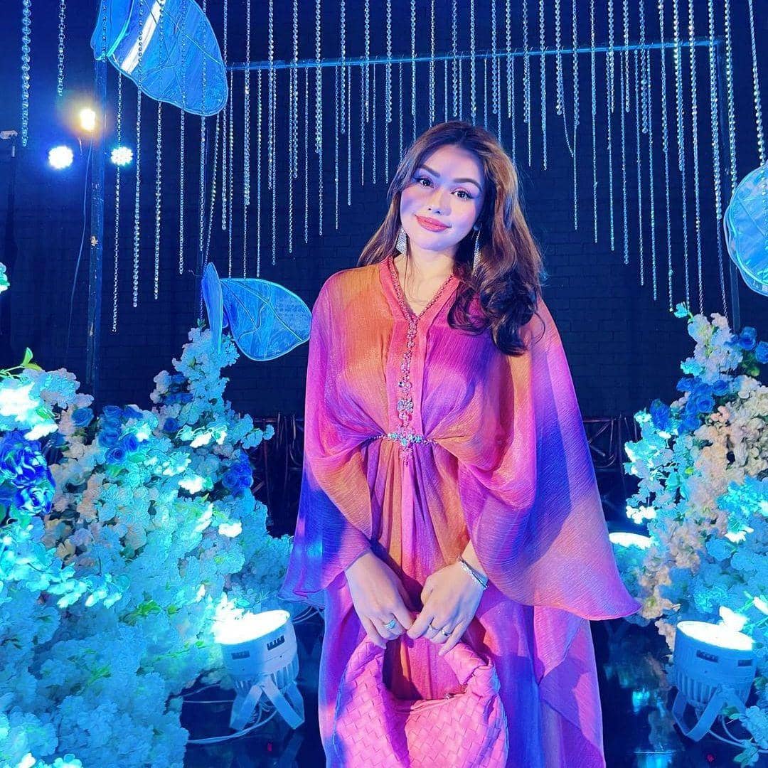 instagram.com/nourahsheivirah