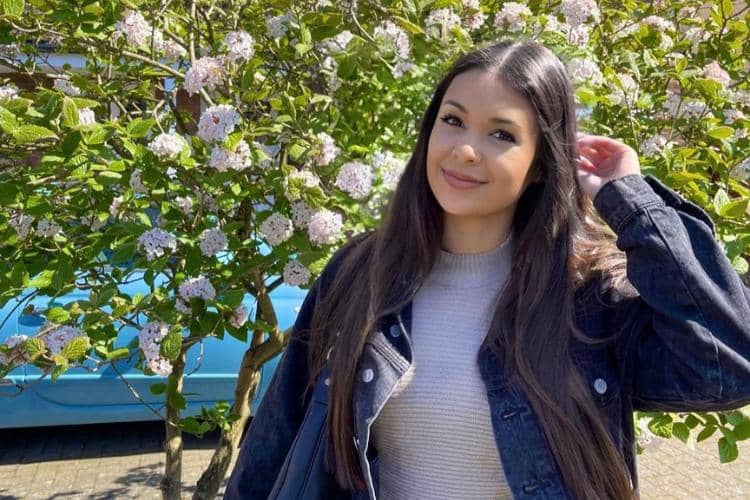 instagram.com/ria.travelwithmeri