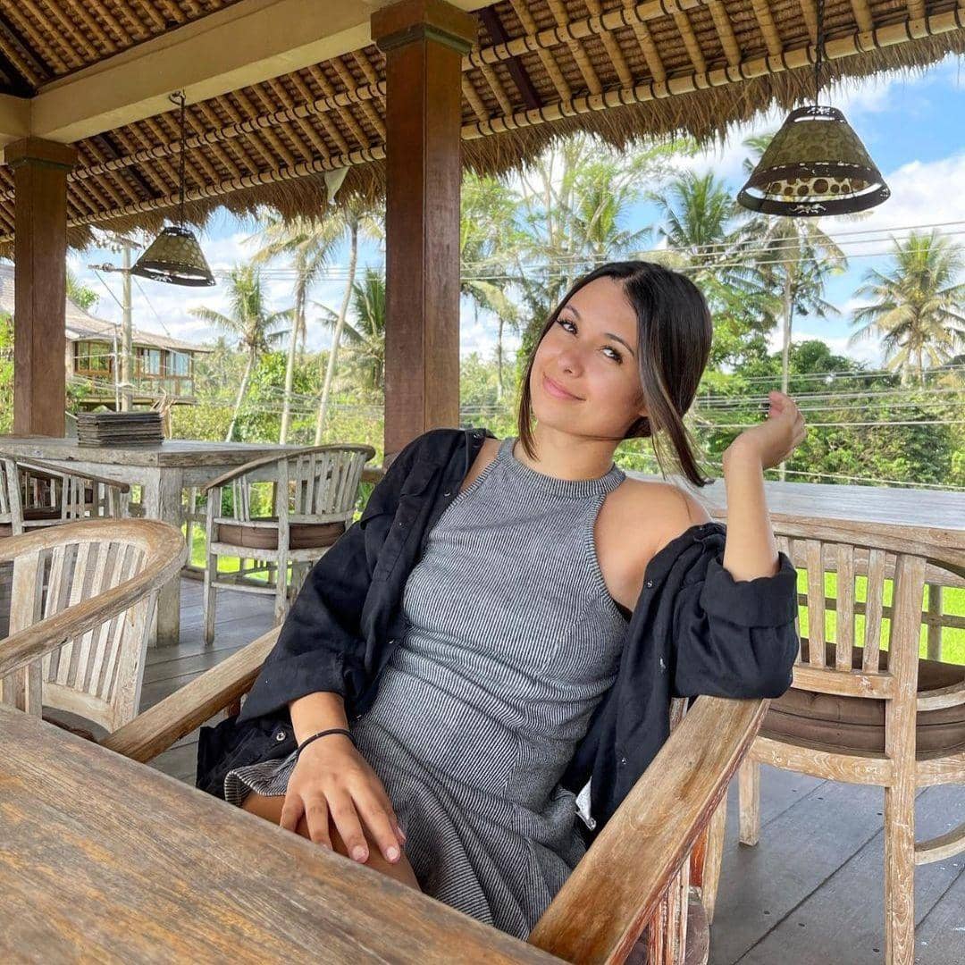 instagram.com/ria.travelwithmeri