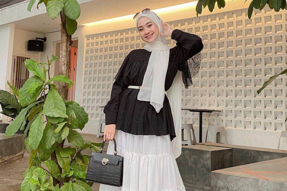 10 OOTD Baju Lengan Balon Hijab yang Elegan dan Trendi