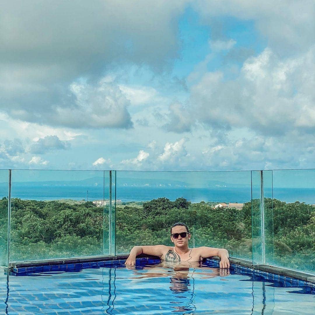 instagram.com/christlaurent