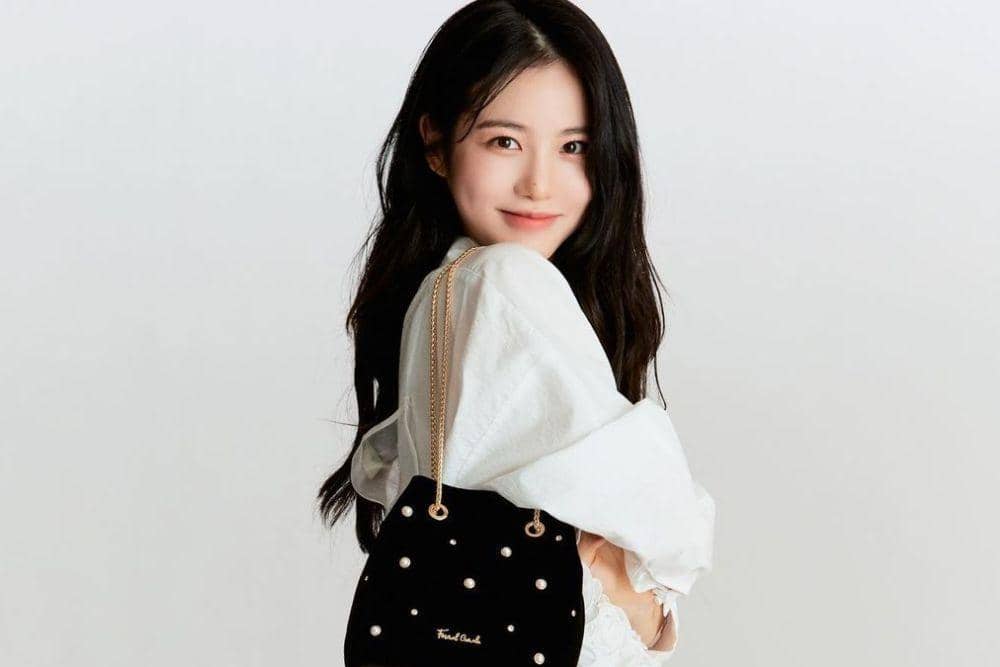 instagram.com/__shinyeeun