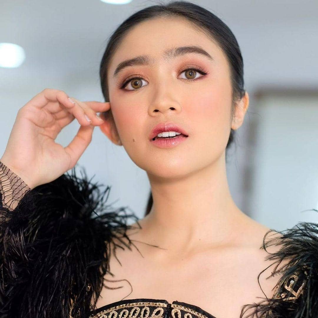 instagram.com/febbyrastanty