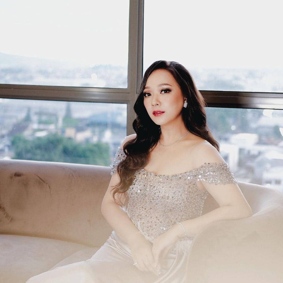 instagram.com/yuanitachrist