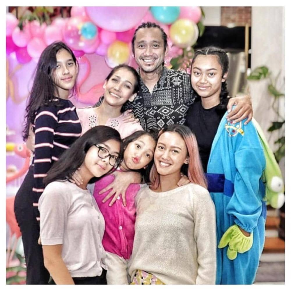 instagram.com/mieke_amalia