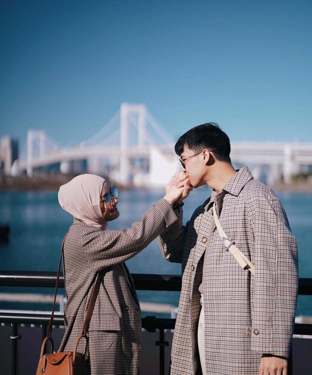 instagram.com/rey_mbayang