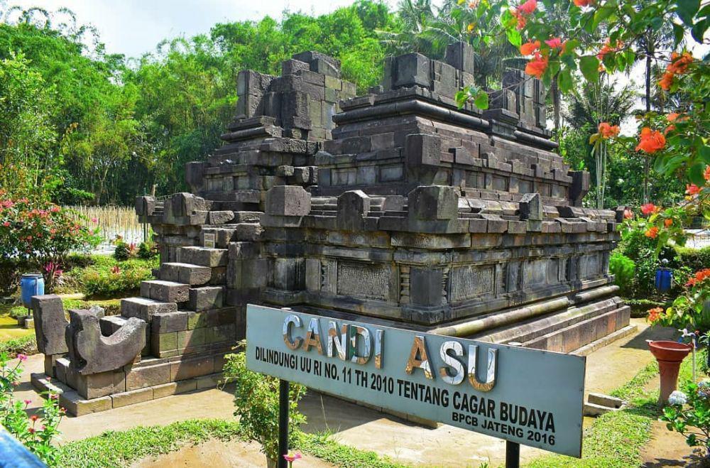 Candi Asu (instagram.com/officialwisatamagelang)