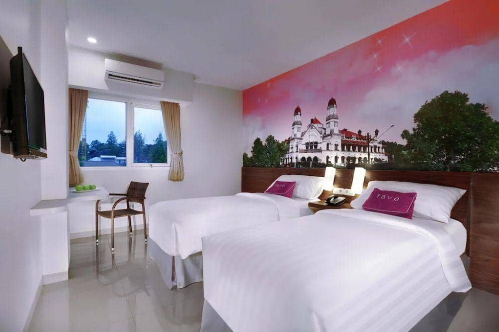agoda.com/favehotel Diponegoro
