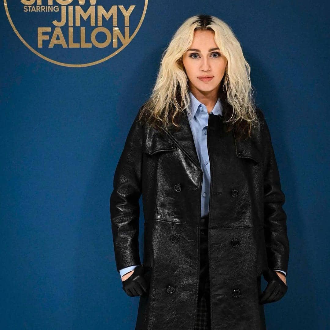 instagram.com/mileycyrus