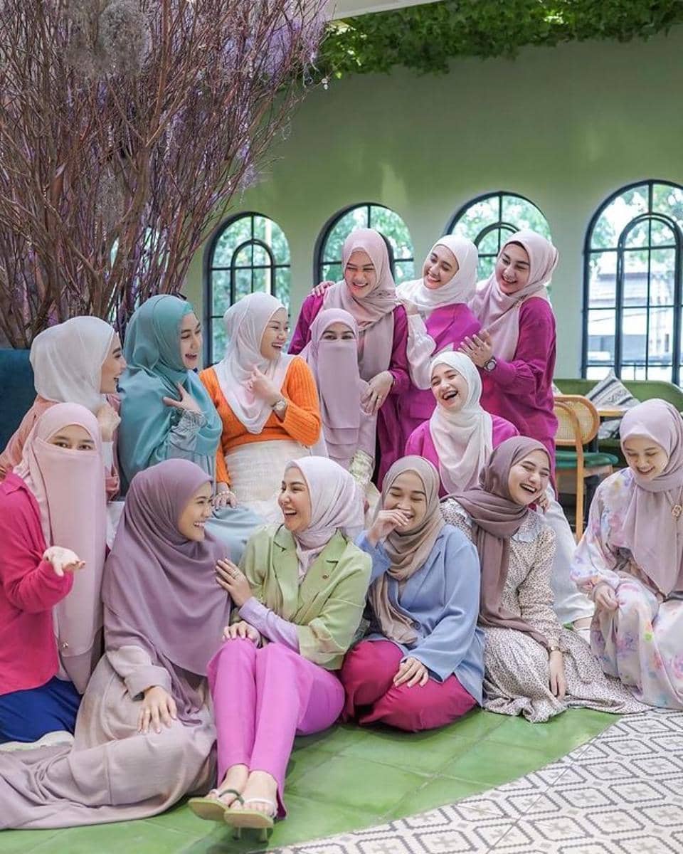 Instagram.com/dindahaw