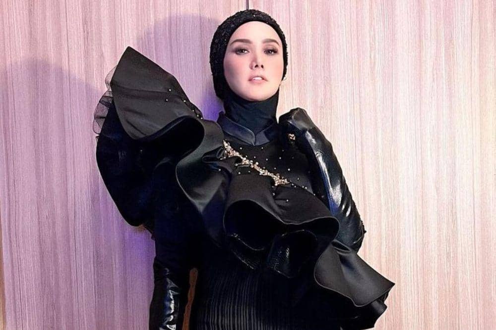 instagram.com/mulanjameela1