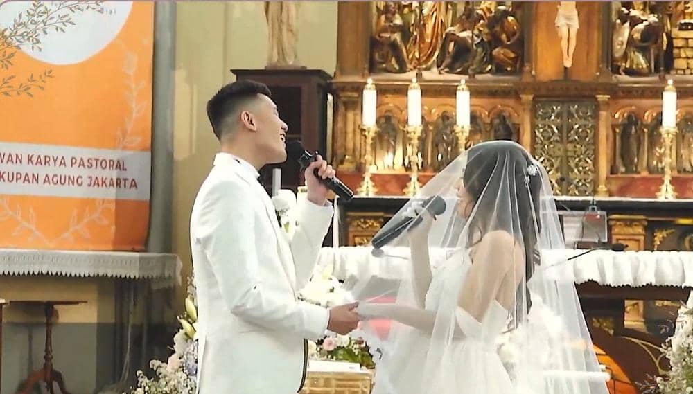 youtube.com/Julian & Maria