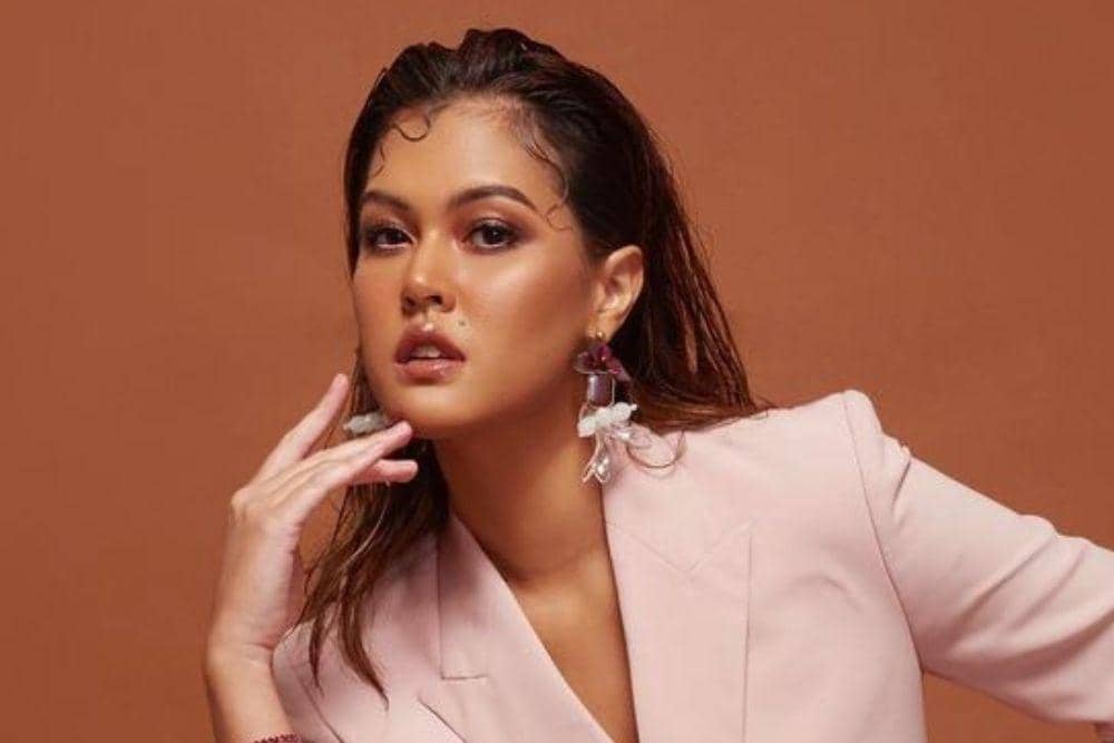 instagram.com/rebeccatamara