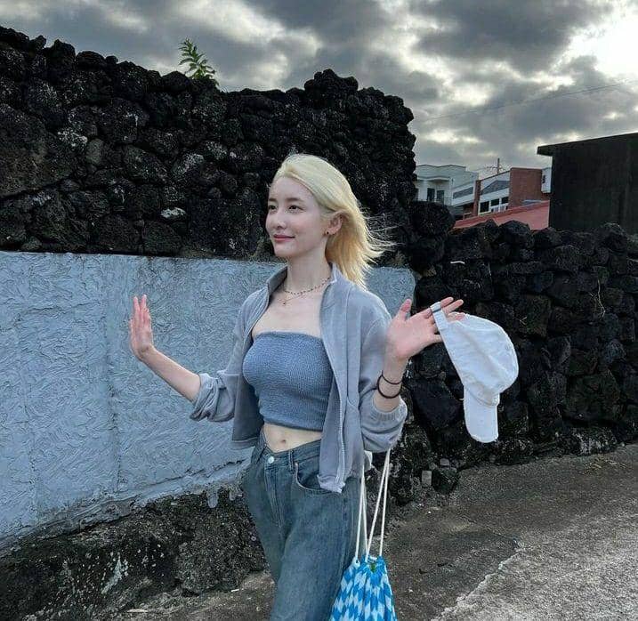 instagram.com/voyavivirel