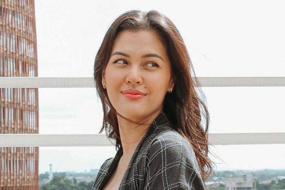 instagram.com/rebeccatamara