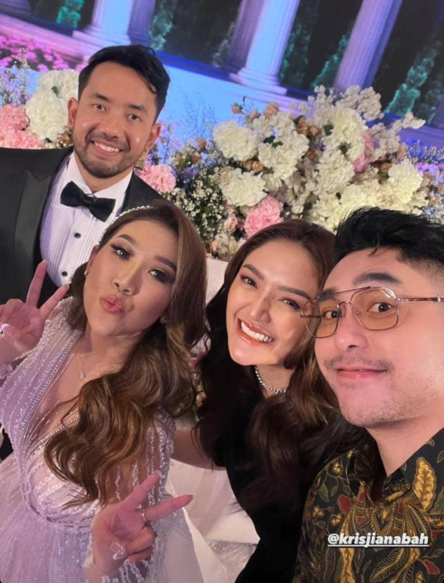 instagram.com/sitibadriahh