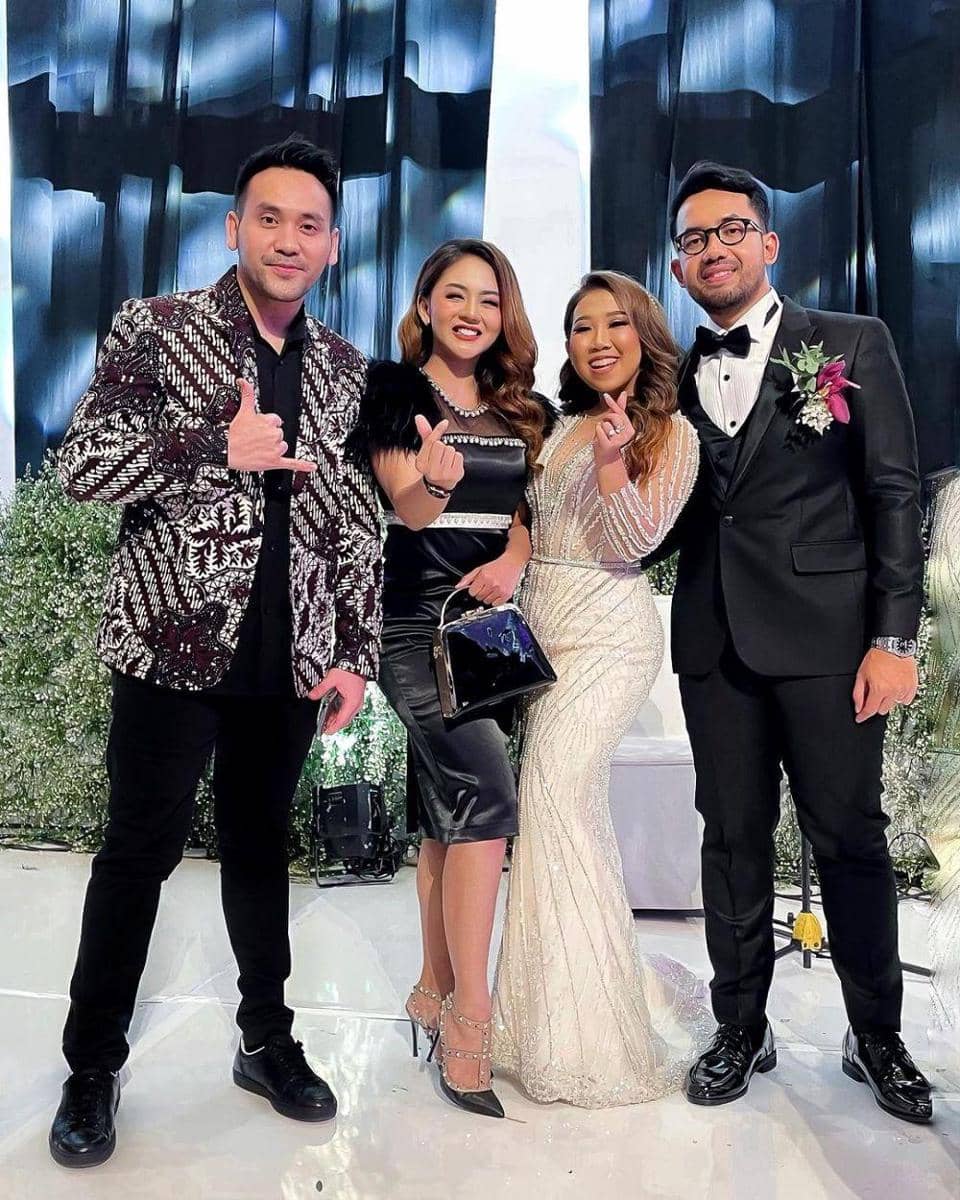 instagram.com/jenitajanet