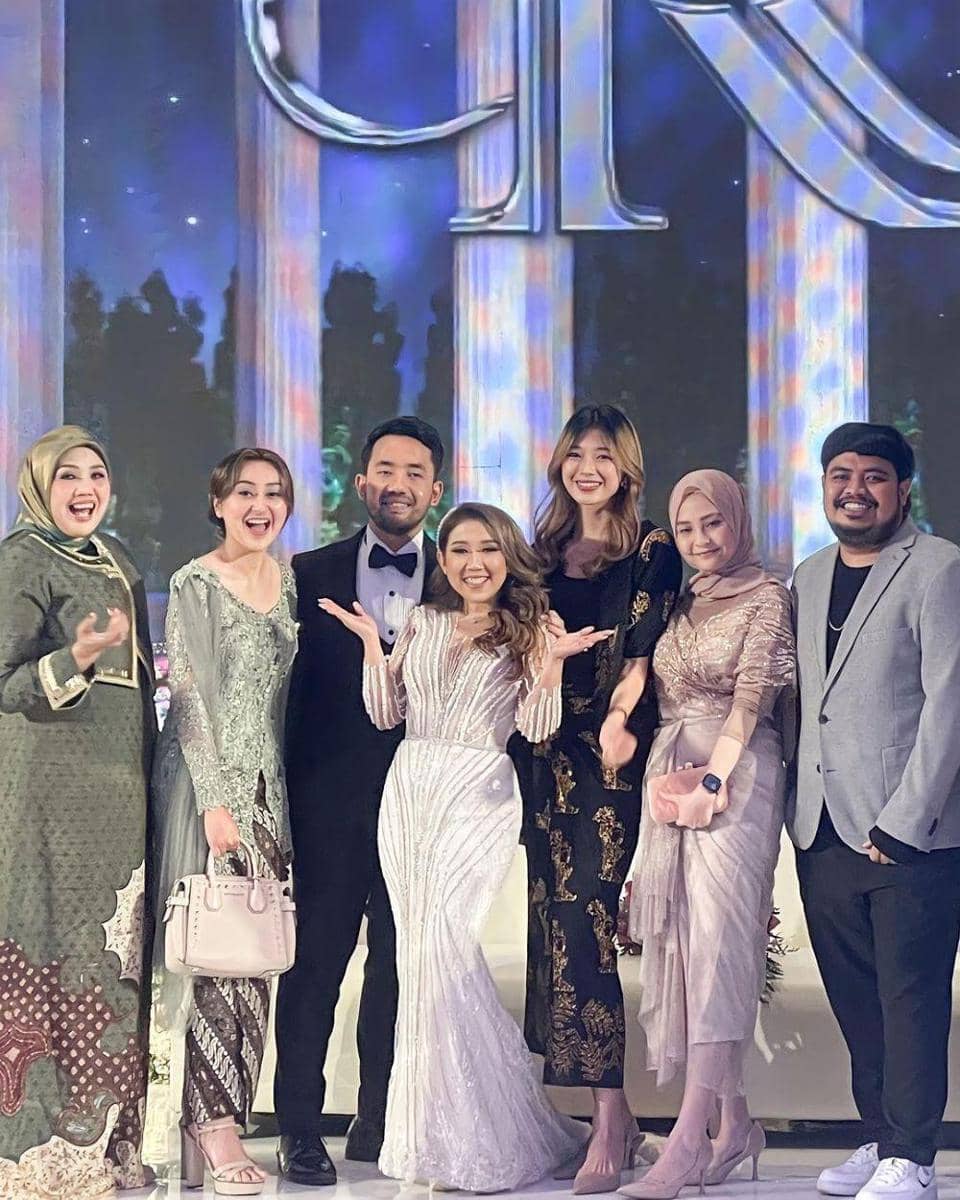 instagram.com/memes_prameswari