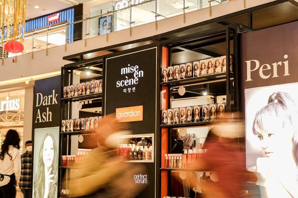 Popbela.com/mise en scène